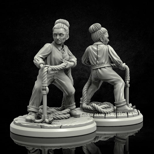 Fisherwoman Miniature - Adaevy Creations - 28mm / 32mm / 36mm