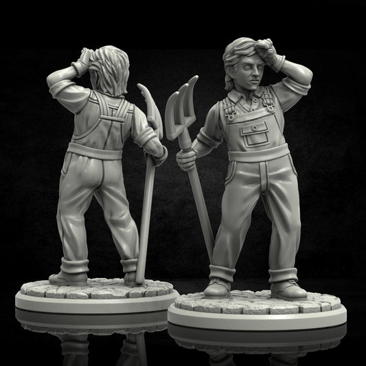 Farmhand Miniature - Adaevy Creations - 28mm / 32mm / 36mm