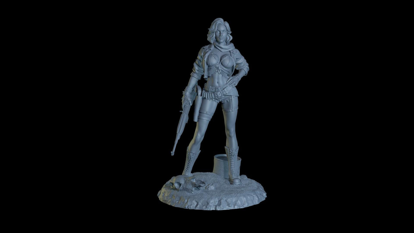 Wasteland Queen Amber Figurine (Standard, Topless, and Nude Variations) - Cosmondo - 75mm / 120mm