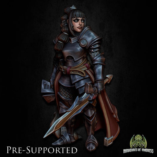 Ester Sunwalker Miniature - Miniatures of Madness - 28mm / 32mm / 36mm / Bust