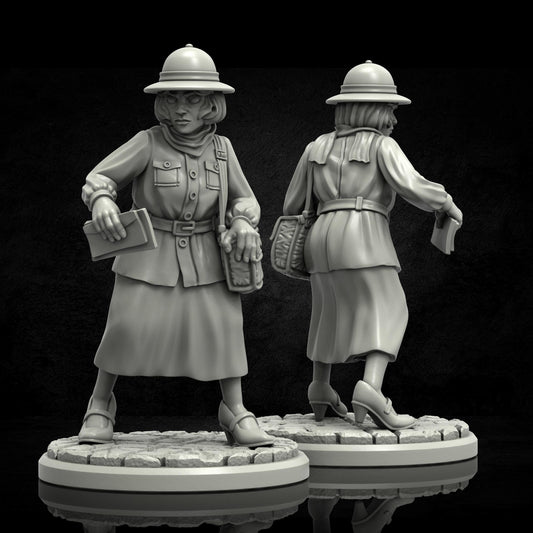 Letter Carrier Miniature - Adaevy Creations - 28mm / 32mm / 36mm