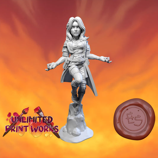 Lune Miniature - 28mm / 32mm / 36mm / 75mm - Ethan Savage Studios - Resin Printed Figure for D&D, TTRPGs, and Board Games
