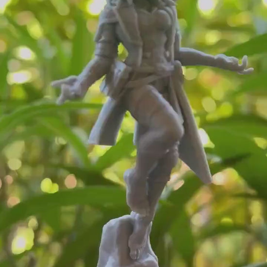 Lune Miniature - 28mm / 32mm / 36mm / 75mm - Ethan Savage Studios - Resin Printed Figure for D&D, TTRPGs, and Board Games