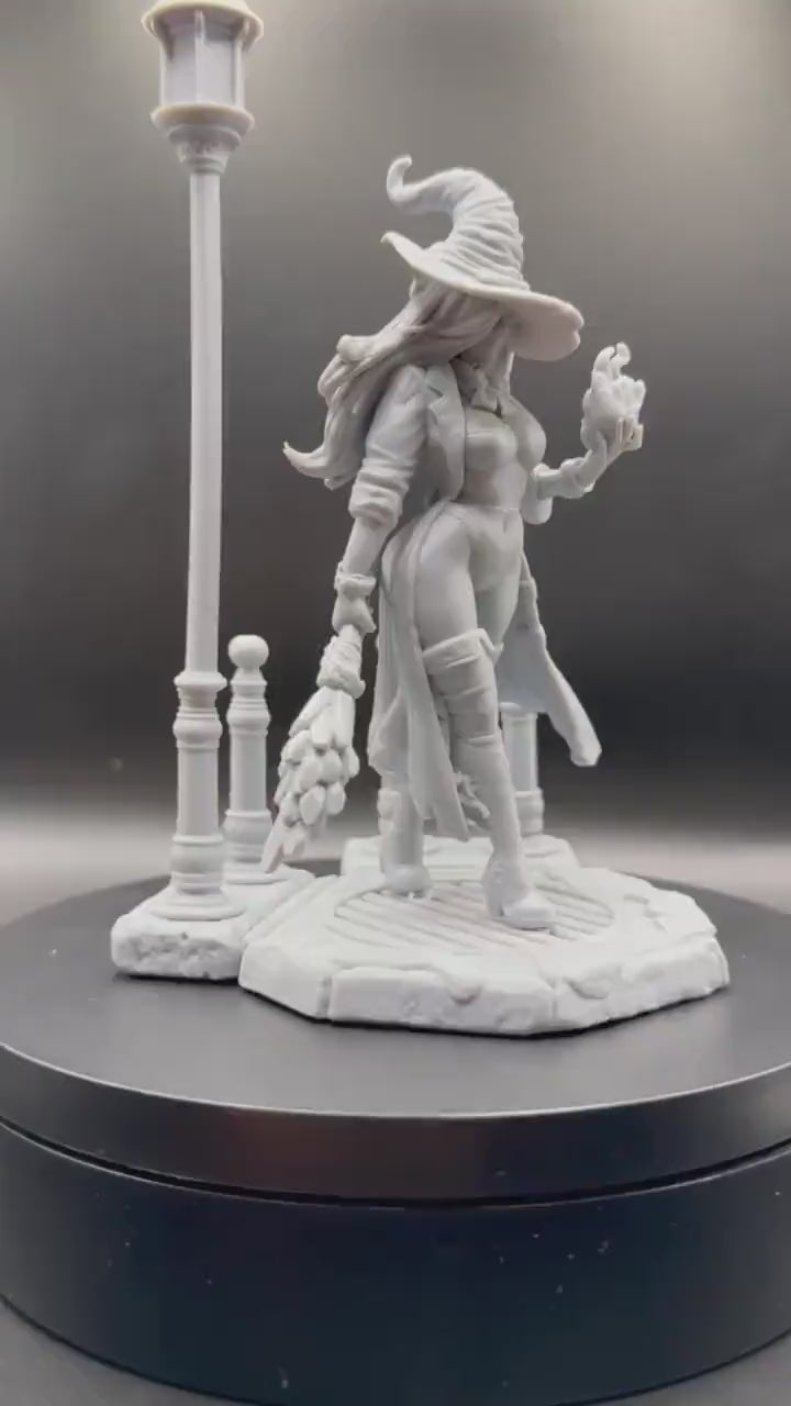 Helga Figure - Mythreal - 75mm / 100mm